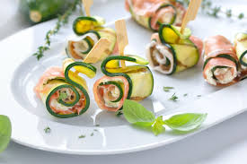 Gartenparty Deko Und Rezepte Fur Die Perfekte Feier In 2020 Lebensmittel Essen Rezepte Fingerfood