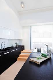 Mira waschbeckenschrank in nussbaum massiv mit sechs großen schubladen. Schwarze Kuche 21 Elegante Design Ideen