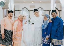 Menurut eyra, dia dan haziq sudah bercinta sejak 11 bulan yang lalu dan perkenalan awal mereka bermula ketika bertemu di sukan sea kuala lumpur. Empat Hari Bergelar Isteri Eyra Hazali Reda Suami Dipanggil Sertai Latihan Harimau Malaya Tak Sedihlah Itu Rezeki Lepas Kahwin Hiburan Mstar