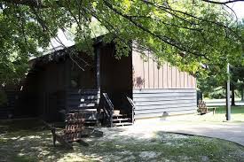 The rustic beauty of the giant city lodge creates an atmosphere that is unparalleled in southern three types of cabins offering forest views are available to accommodate overnight guests. Giant City Lodge In Cobden Hotel Rates Reviews On Orbitz