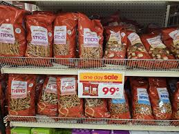 It's time for our monthly birthday cake giveaway! If you have a birthday in  August, comment below and you could have a chance of winning a free  birthday cake! The winner will