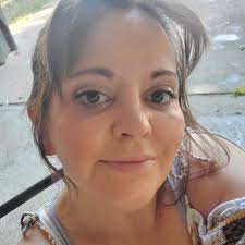 Heather Shrout's Instagram, Twitter & Facebook