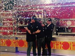 Julián esteban weich ( 27 de junio de 1966, buenos aires, argentina) es un conductor de televisión y actor argentino. Asi Se Despidio Julian Weich De El Mejor De La Cocina Eltrece
