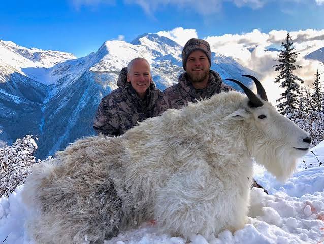 British Columbia Mountain Goat Hunting Trips » Premier Outfitters