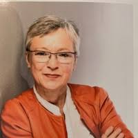 80+ Profile mit dem Suchbegriff „Ria“