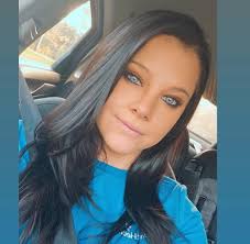 Miley Cyrus got emotional as she became the youngest person to ever be  named a Disney Legend! 🥲❤️ "A little bit of everything has changed... but  at the same time, nothing has