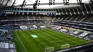 Tosin adarabioyo of fulham talks to ivan cavaleiro. Spurs Vs Fulham Postponed Due To Coronavirus Outbreak