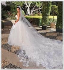 Weitere ideen zu hochzeit, kleider hochzeit, hochzeitskleid. Fruhjahr Sommer Brautkleider Mit Langer Schleier Hochzeit Hochzeitskleid Brautkleid