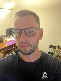 Is anyone renting a room to a young girl in Dunedin?