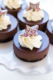 Using an oreo crust for plenty of chocolate flavor, the filling is a creamy mixture of cream cheese, chocolate syrup, condensed milk, and coffee. Easy Chocolate Dessert Erren S Kitchen