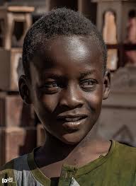 الأمين السر طالب جامعي مصور هاوي و لسه بدرري علي على أمل ان اكون من اعظم  المصورين في العالم 😥 بحب تصوير البورتريه و حياة الشارع شديد و كل شي جميل في