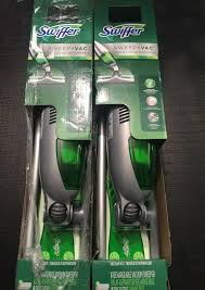 Il ne paye pas de mine mais est très efficace et très. Swiffer Sweep Vac Cordless Vac Balai Aspirateur Swiffer Swiffer Vac Sweep