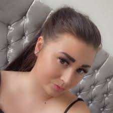 Lucie Eccles (@luciekate_x)