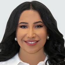 Nada Othman's Instagram, Twitter & Facebook