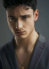 Tom Lilley's Instagram, Twitter & Facebook