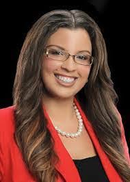 Melanie Drayton's Instagram, Twitter & Facebook