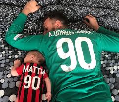 .il club rossonero, attraverso i propri canali ufficiali sui #social, gli ha augurato #buoncompleanno con un #video dei suoi #highlights con la nostra maglia!#hbd #onthisday #donnarumma. Jonas Adnan Giaever On Twitter Gianluigi And Antonio Donnarumma Club Ac Milan Position Goalkeepers Number 99 And 90 The Donnarumma Brothers Are Both At Ac Milan And Both Competing For The Goalkeeping