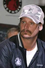 I'd be messaging Screaming Infidelities: EMO Night “I miss you” like I'm  their desperate ex 😂