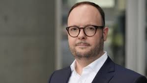 Robert Wiesner ist Hotelmanager im Dorint An der Messe Basel: Tageskarte