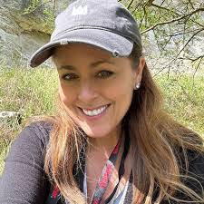 Keo Shaw's Instagram, Twitter & Facebook