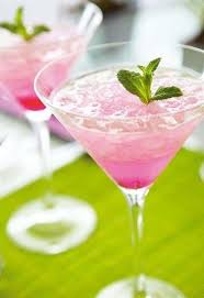 Cocktail De Champagne Rose Aux Litchis Cocktail Recipes Yummy Drinks Aperitif