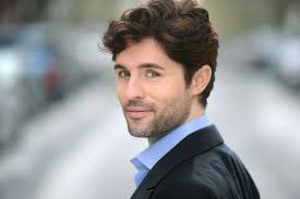 Les Miserables' 25th anniversary grand tour stops at the Shubert Theater  (video)