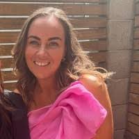 Ash Leigh's Instagram, Twitter & Facebook