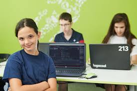 De azi as vrea sa ma apuc sa invat unul sau mai multe limbaje de programare si nu stiu ce sa aleg. Programare Pentru Tinerii IncepÄƒtori Cum InveÈ›i Cel Mai UÈ™or Logiscool