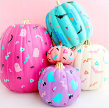 All you have to do is, paint one or one more easy painting idea for you if you are a complete beginner or super busy with your day to day life. 26 Best Pumpkin Painting Ideas 2020 Easy Designs For Cute Halloween Pumpkins