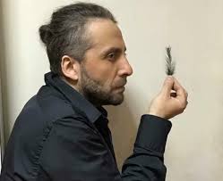 Време за култура: Мариус Куркински представя утре постановката "Черното  пиле" онлайн | Moreto.net - Варна