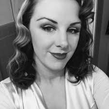 Sarah Kobus's Instagram, Twitter & Facebook