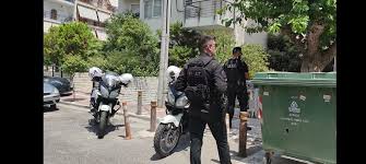 Άγρια δολοφονία πριν από λίγο στην οδό λάμπρου κατσώνη 17 δάφνη. 8codvql8l Fsbm