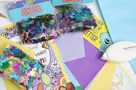 Make a card fit for any occasion, including birthdays, weddings, graduations, holidays, condolences, or even just to say hello. How To Make Exploding Cards As The Bunny Hops
