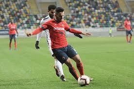 Diogo mineiro clemente (born 29 september 1995) is a portuguese professional footballer who plays for u.d. Diogo Clemente Cativo No Meio Campo Da Oliveirense