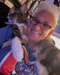 We're cat ladies!!! And I'm a girl's girl. Well done @kamalaharris !!!!  💙😻 #ilovewhatido #luckygirl