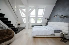 Peindre des combles les couleurs. Amenagement Des Combles Pour Une Jolie Chambre Sous Toit Design Feria