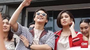 Adhisty zara sundari kusumawardhani, yang dikenal sebagai adhisty zara atau zara jkt48 (lahir di bandung, 21 juni 2003; Iqbaal Ramadhan Beri Jarak Pada Sifat Gombal Dilan