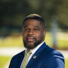 Timothy Hatchett's Instagram, Twitter & Facebook