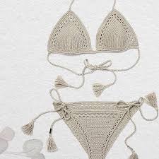 Bikini Modellerimiz Nako Dijital Dergide Www Nako Com Tr Orguaskicom Nakoiplikleri Hobi Orgu Elisi Tigisi Elorgusu Bikinis Crochet Crochet Bikini