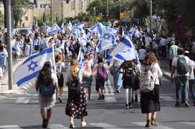 בצל ההסלמה בבירה, בכירים במערכת הביטחון שוקלים האם לקיים השנה את מצעד הדגלים המסורתי בירושלים על פי הדיווח ב'חדשות 12', הבכירים במערכת הביטחון מזהירים כי החגיגיות בירושלים בכלל, וריקוד הדגלים אשר מושך. 7xtht4sdfazcym