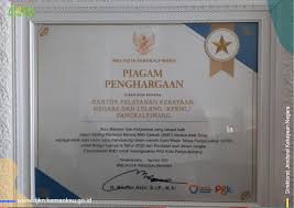 Tentunya kemerdekaan ini tidak mungkin didapat dengan mudah. Kpknl Pangkalpinang Menerima Piagam Penghargaan Dari Walikota Pangkalpinang Tepat Di Hari Kemerdekaan