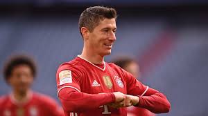 He joins messi, ronaldo and ibrahimovic robert lewandowski. Topklubs Aus Europa Haben Interesse An Robert Lewandowski