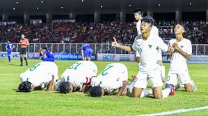 Saat ini sedang berlangsung live streaming tim nasional indonesia vs uni emirat arab pada laga ketiga kualifikasi piala dunia 2022 zona asia grup g. Jadwal Timnas U16 Indonesia Vs Uea Disiarkan Live Tv Atau Tidak Tirto Id