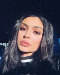 Mode : Kendall et Kylie Jenner s'inspirent du style de leurs grandes soeurs  !