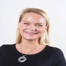 Celeste Jones (@CelesteVJones)