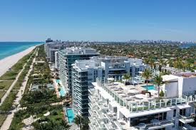 A Lookout At Paradise On Standby Ready For Your Return In The Nearest Future Photo By Andrei K84 Grandsurf In 2020 Grand Beach Hotel Surfside North Miami Beach