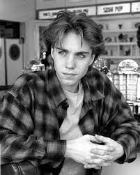 I don´t wanna miss a thingartist:aerosmithmy website: Jonathan Brandis Wikipedia