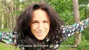 Anna Nuno's Instagram, Twitter & Facebook