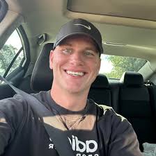 Does Dark Magician get to activate?