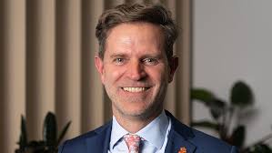 Aussie mum overhauls school canteen with online food delivery service